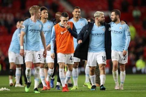 梅西：现代足球的永恒传奇（梅西：当代足坛的不朽神话）