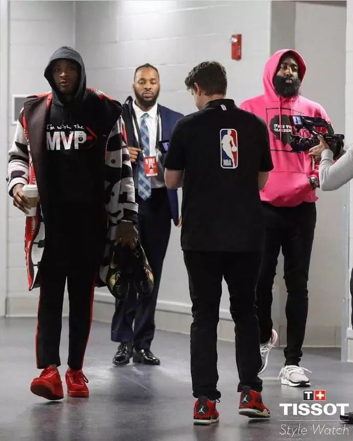 科尔谈库明加的交易传闻：当你签合同时，就必须默认接受这点（科尔回应库明加交易传闻：签约就意味着接受这种可能）