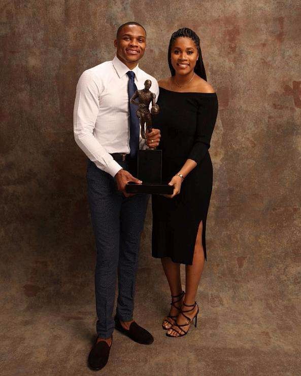 执教俱乐部前1000场场均积分前10：瓜迪奥拉第1，穆里尼奥第2（俱乐部执教首1000场场均得分前十：瓜迪奥拉居首，穆里尼奥次席）