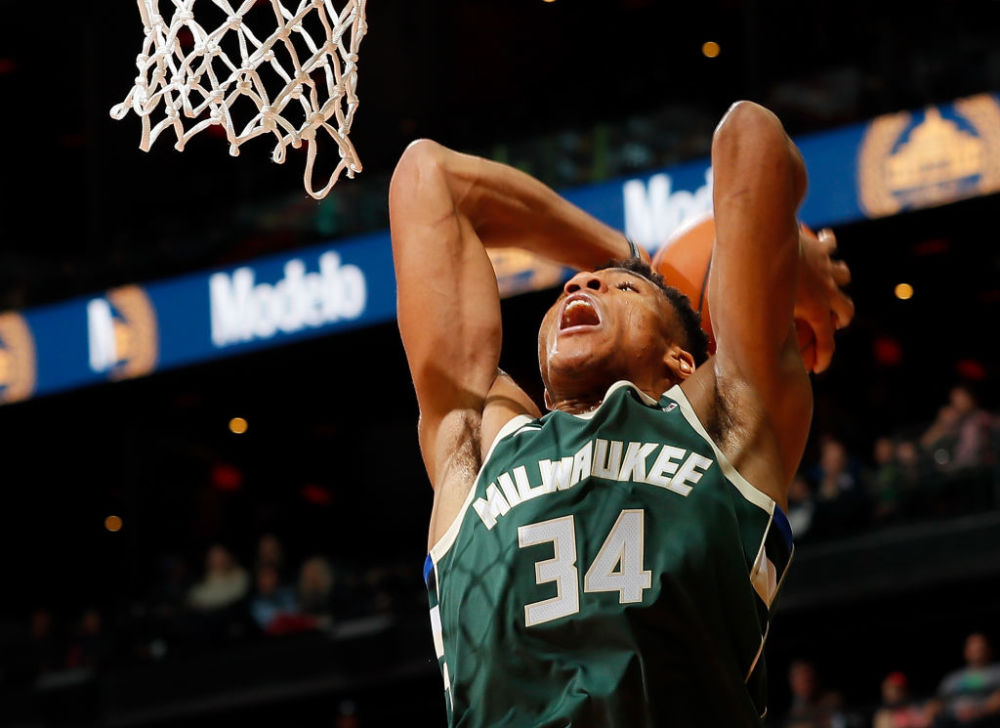 梅西世界波破门 帮助球队全取三分（梅西轰世界波建功 助球队带走三分）