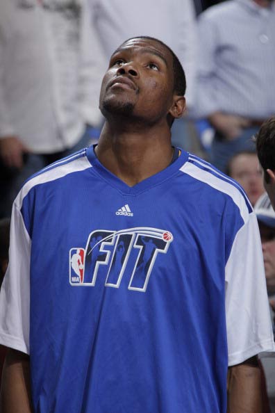 外媒统计2025女运动员收入榜单：谷爱凌第4、郑钦文第5（外媒发布2025女运动员收入排行：谷爱凌第4，郑钦文第5）