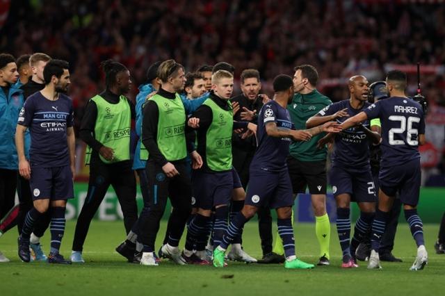 安东尼：曼联愿意在我身上花一个亿，就说明我具备相应的价值（安东尼：曼联砸下1亿引进我，足以证明我的身价）