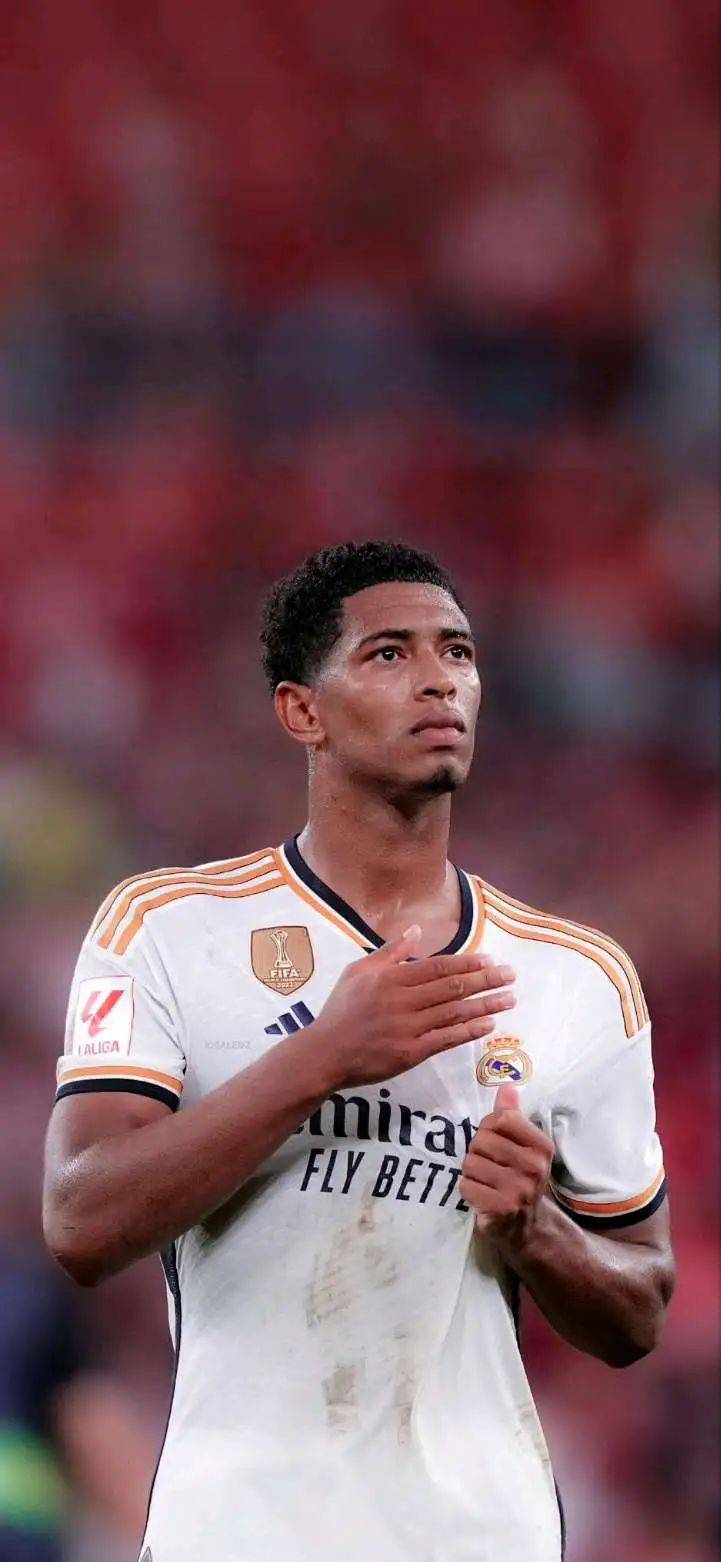 媒体面前情绪爆发，萨拉赫与利物浦会否重走C罗与曼联老路？（镜头前情绪失控，萨拉赫与利物浦会重演C罗与曼联的结局吗？）