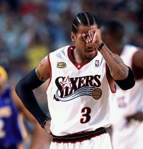 皮克：从纸面上看，法国是明年世界杯上最好的球队（皮克：论纸面实力，法国堪称明年世界杯最强队）