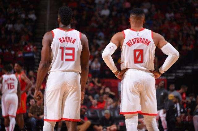 曼城欧冠出局再战英超领头羊 数据挺红军双杀（欧冠止步后曼城再碰英超领头羊，数据力挺红军完成双杀）