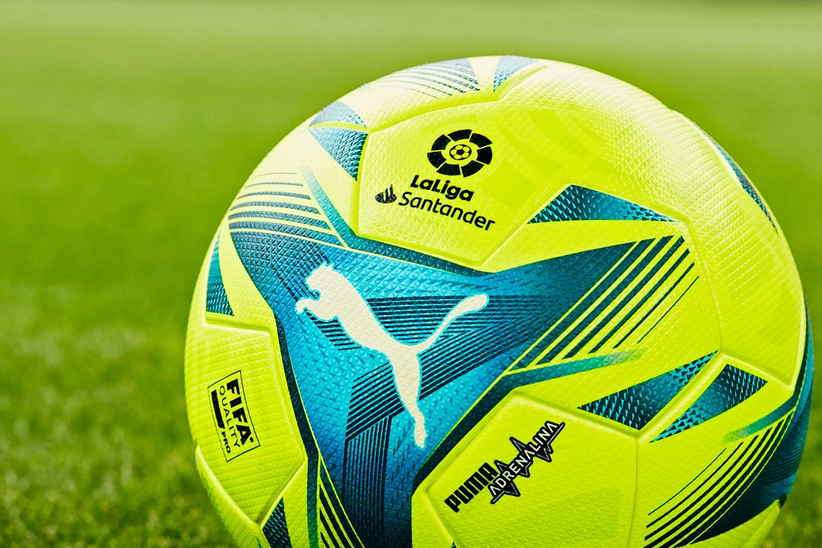 意外之喜！范德比尔特底角三分&飞身补篮个人连拿5分（惊喜一幕！范德比尔特底角三分+飞身补篮个人连得5分）