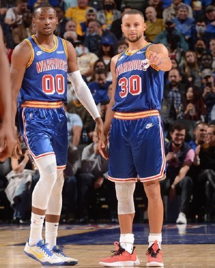 下半场手感不佳！吉迪全场13中7，得到17分11板7助（下半场手感下滑，吉迪全场13投7中，贡献17分11板7助）