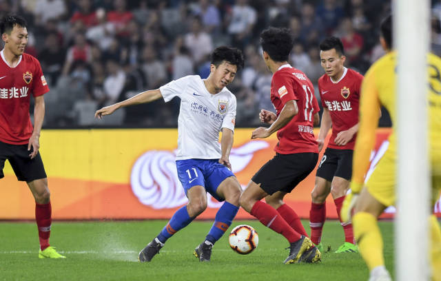 C罗晒与特朗普合照：感谢总统先生的邀请和热情欢迎（C罗晒与特朗普合影：感谢总统先生的邀请与热情接待）