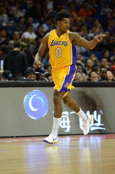 潘喜明打趣：我们训练压力比比赛大，比赛时听不见李导喊什么（潘喜明笑言：训练压力胜过比赛，场上几乎听不清李导指挥）