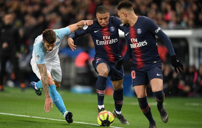 皇马公布欧冠战曼城名单：姆巴佩受伤仍入选，卡马文加缺席（皇马官宣欧冠对曼城大名单：姆巴佩带伤入列，卡马文加无缘）