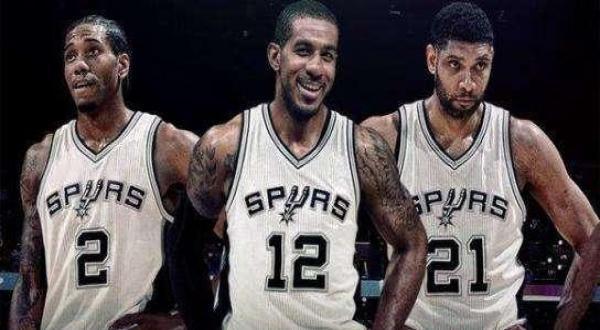 足协杯决赛——中国足坛本年度最后一场焦点战！明晚...（足协杯巅峰对决：明晚上演中国足坛年度收官之战）