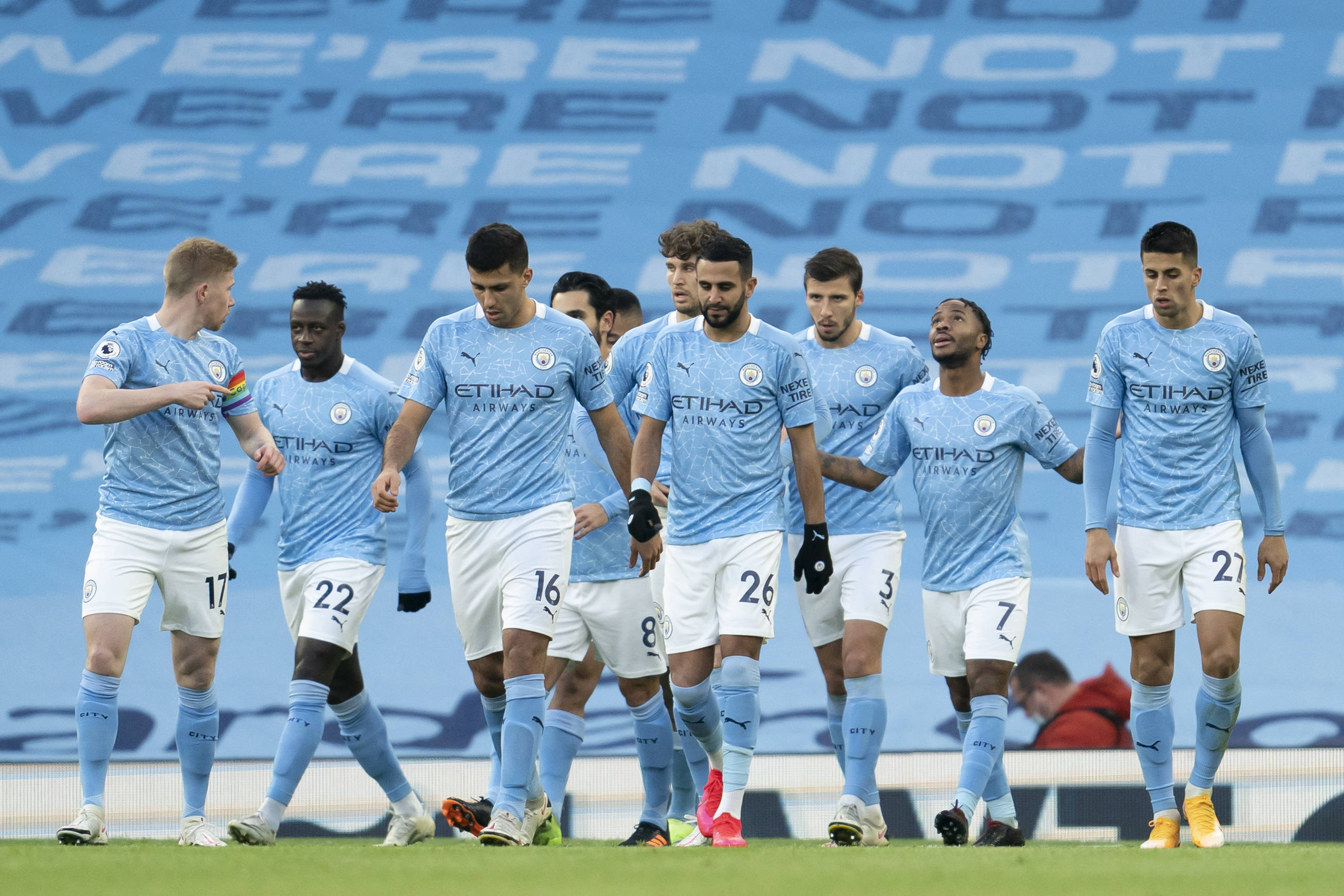 马卡解析亚马尔新庆祝动作：致敬足球游戏角色必杀技（马卡解读亚马尔全新庆祝方式：向足球游戏角色的必杀招式致敬）