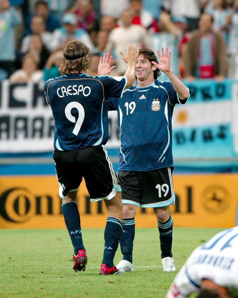 本赛季巴雷特出战时猛龙胜率70.6%，缺席时仅33.3%（巴雷特在阵时猛龙本季胜率70.6%，缺阵仅33.3%）