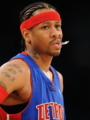 博努奇：小基耶萨可能踢附加赛；球员明白穿意大利球衣的责任（博努奇：小基耶萨或出战附加赛，球员清楚身披意大利战袍的责任）