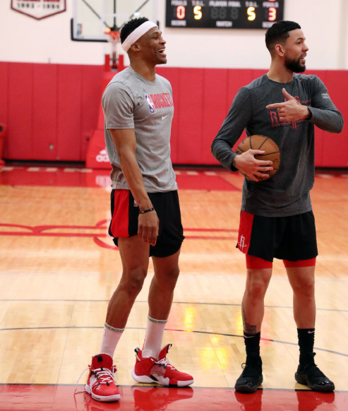 祝贺，王霜和陈晨入选2025国际足联年度最佳女足阵容候选名单（王霜、陈晨入围2025年国际足联年度最佳女足阵容候选名单）