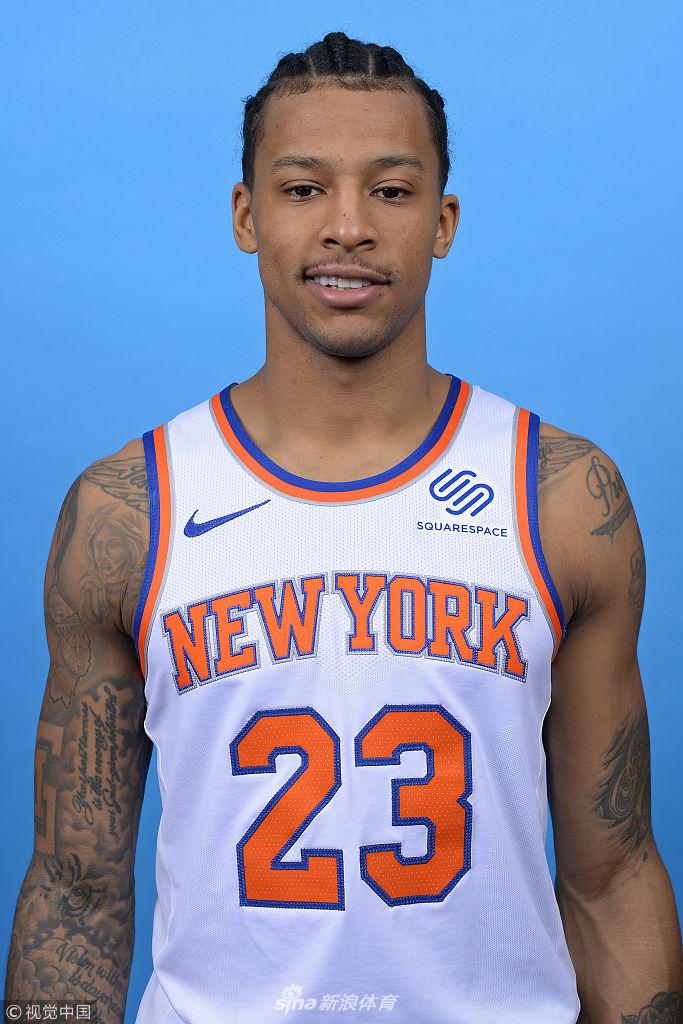 基恩谈阿诺德被嘘：红军球迷极力嘘一个本地孩子，还觉得很有风度（基恩评阿诺德遭嘘：利物浦球迷狂嘘自家本土小将，却自以为有风度）