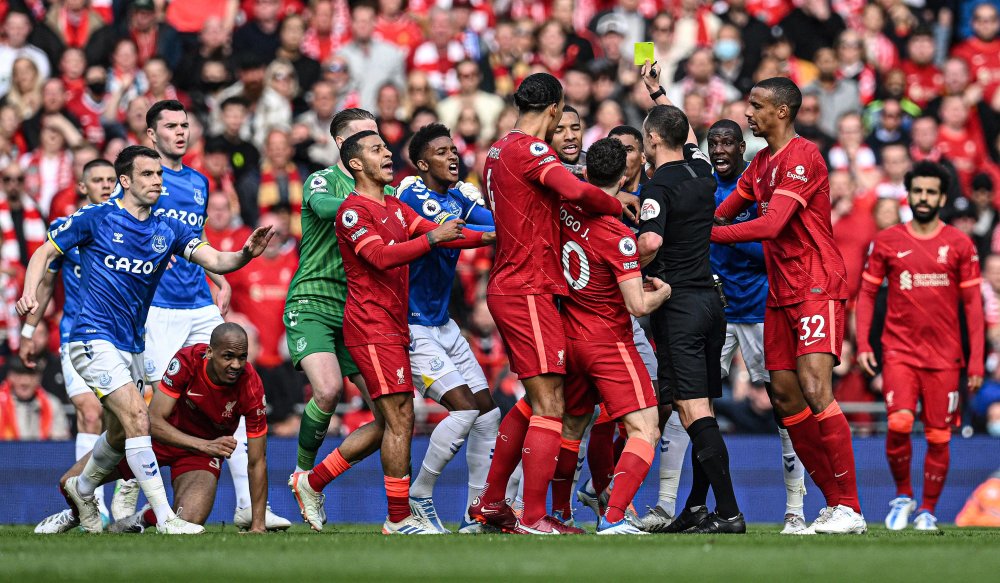 体坛：奥斯卡7月就查出心脏异常，他当时已想过要退役（体坛报道：奥斯卡7月检查出心脏异常，彼时已考虑退役）