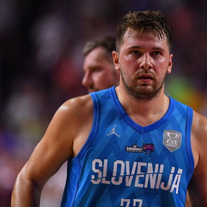 文班再谈雷霆马刺宿敌论：我希望尽快实现，我们已经更接近了（文班再次谈及雷霆与马刺宿敌话题：盼尽快成真，我们已更为接近）