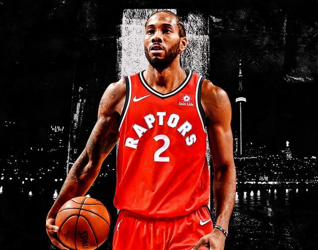 浪投！兰德尔首节10分钟10投仅2中拿到4分 三分3中0（兰德尔首节低迷：10分钟10投命中2球仅拿4分，三分3投全失）