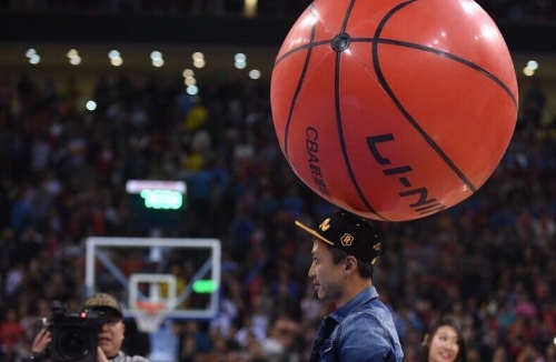 媒体人：我喜欢雷霆森林狼第四节的尺度，哨丢了，扔进去（媒体人称赞雷霆vs森林狼第四节的尺度：裁判收哨，放开打）