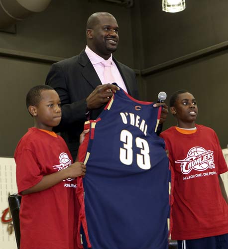 雄鹿因字母哥缺阵惨败，杨瀚森表现不佳，开拓者强势发力，遭遇5连败。（无字母哥雄鹿惨负，杨瀚森手感冰凉；开拓者火力全开，雄鹿陷入五连败）